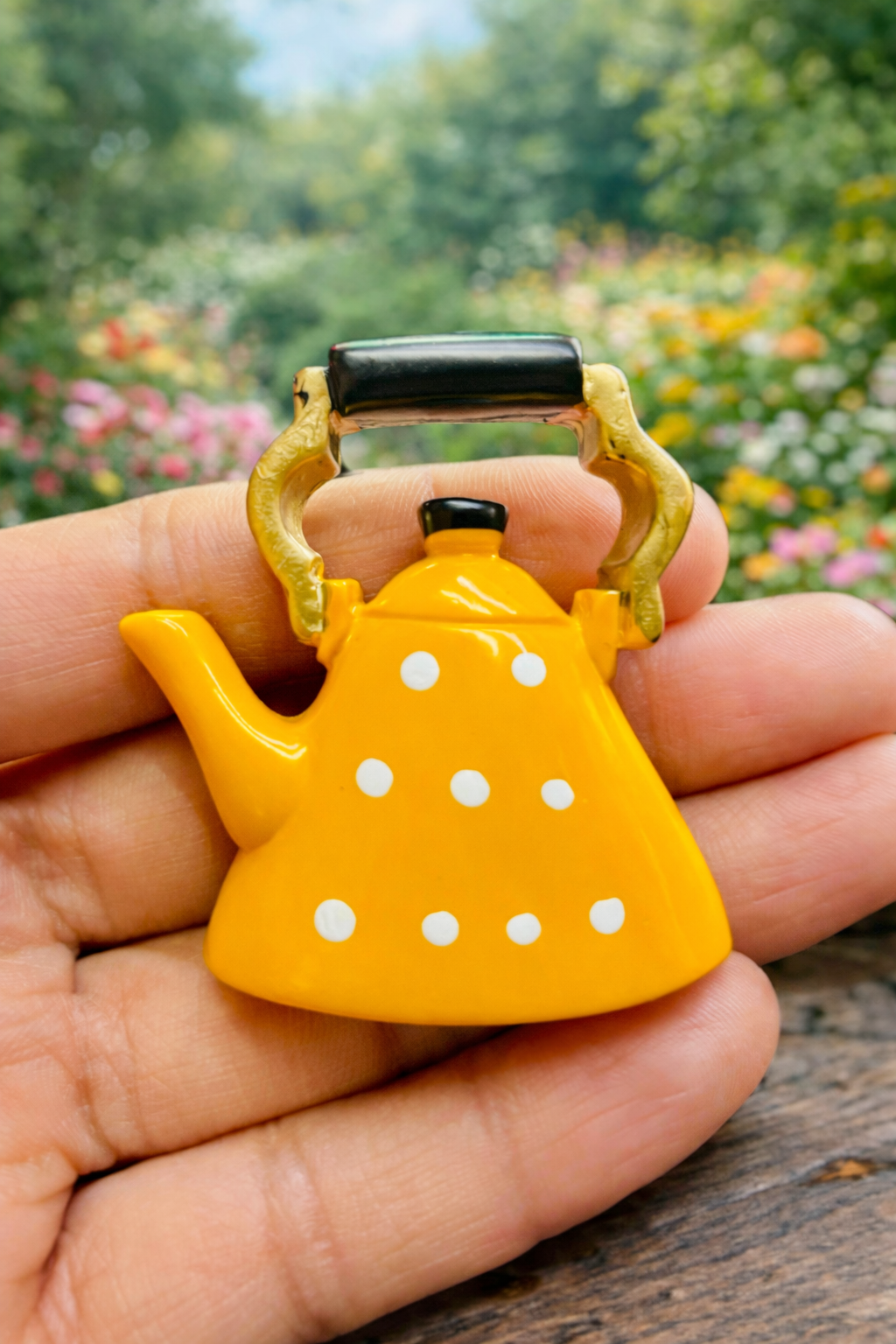 WARMINGO DE Kettle Miniature Fridge Magnet | Home Decor Item | Kitchen Decor Item | Imported Fridge Magnets (Yellow), 1 Piece