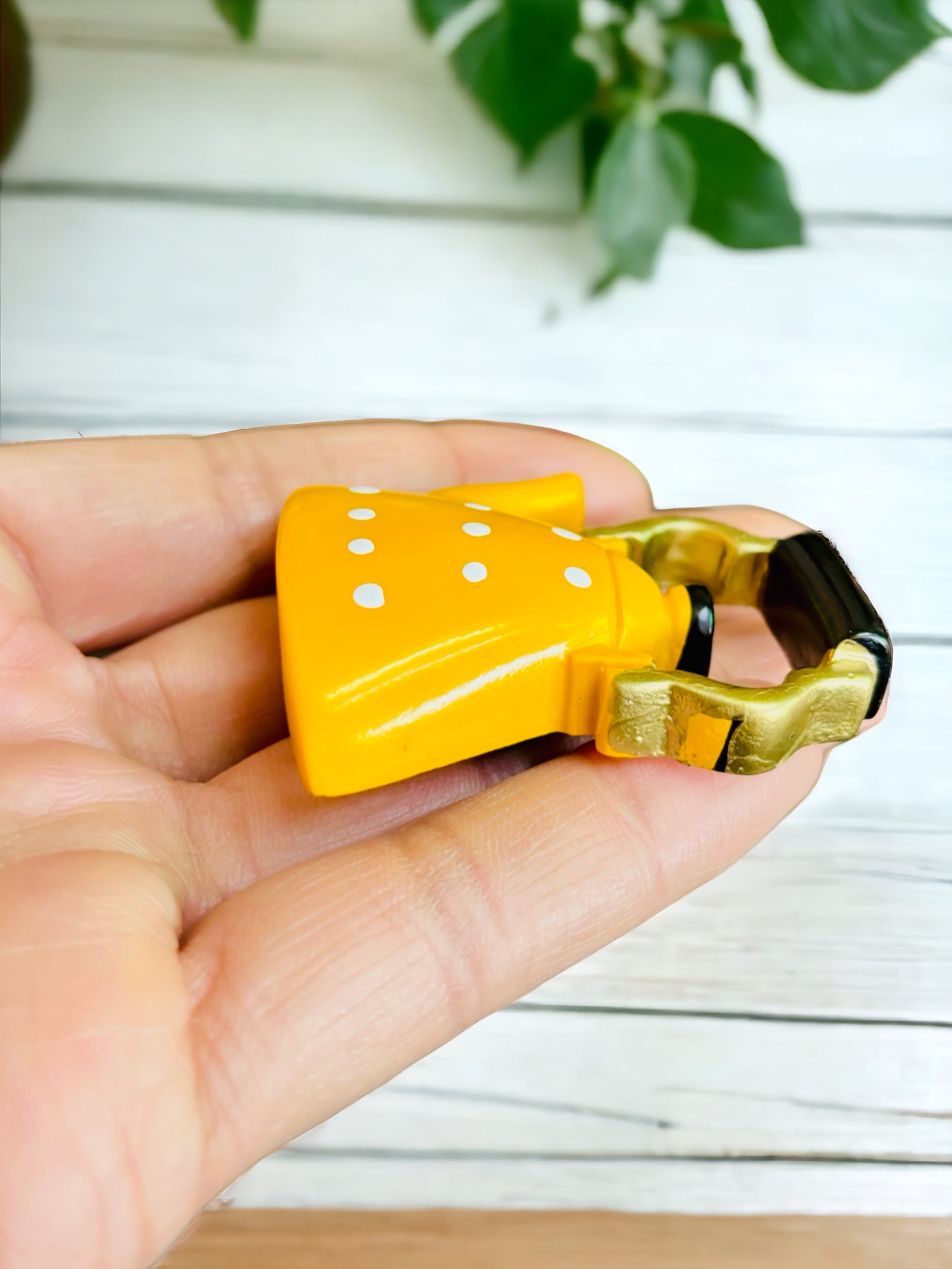 WARMINGO DE Kettle Miniature Fridge Magnet | Home Decor Item | Kitchen Decor Item | Imported Fridge Magnets (Yellow), 1 Piece