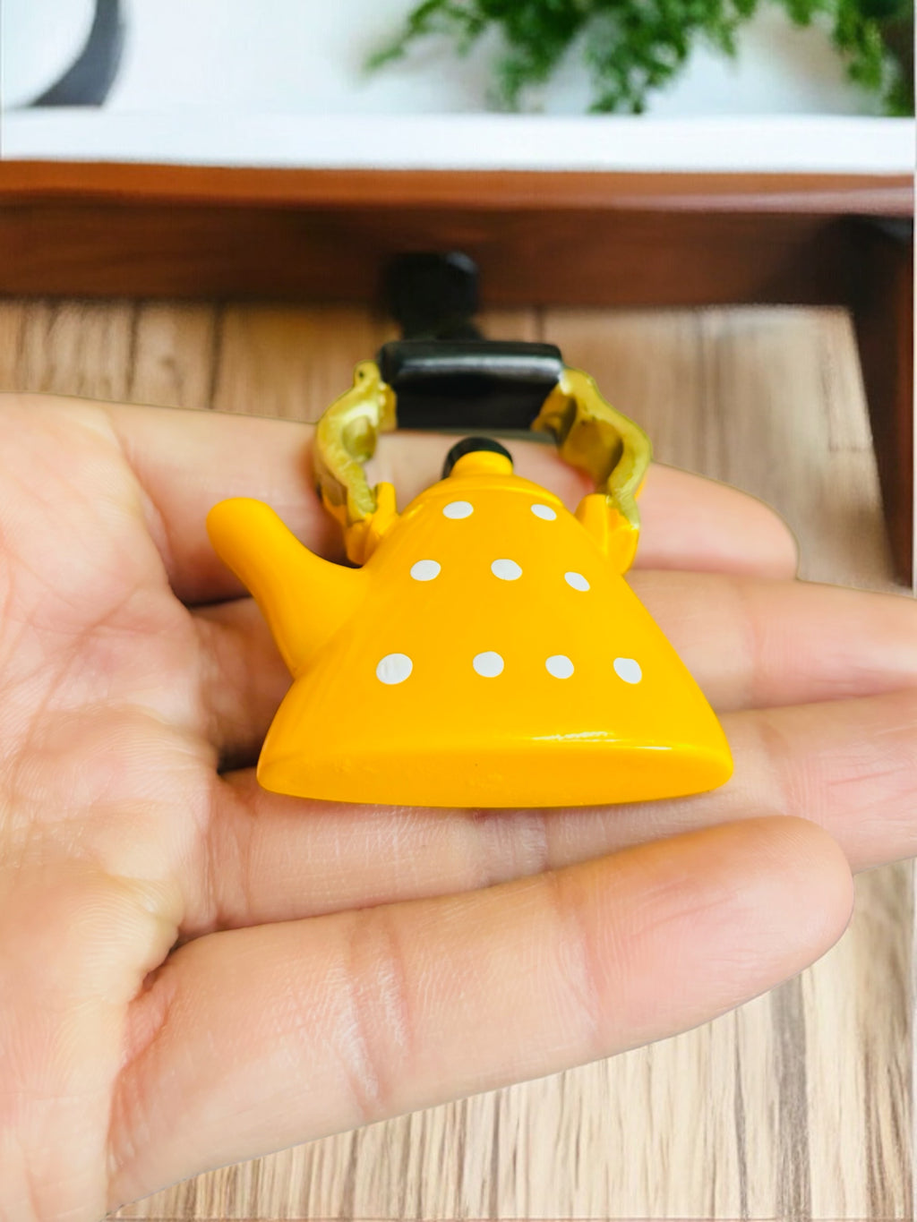 WARMINGO DE Kettle Miniature Fridge Magnet | Home Decor Item | Kitchen Decor Item | Imported Fridge Magnets (Yellow), 1 Piece