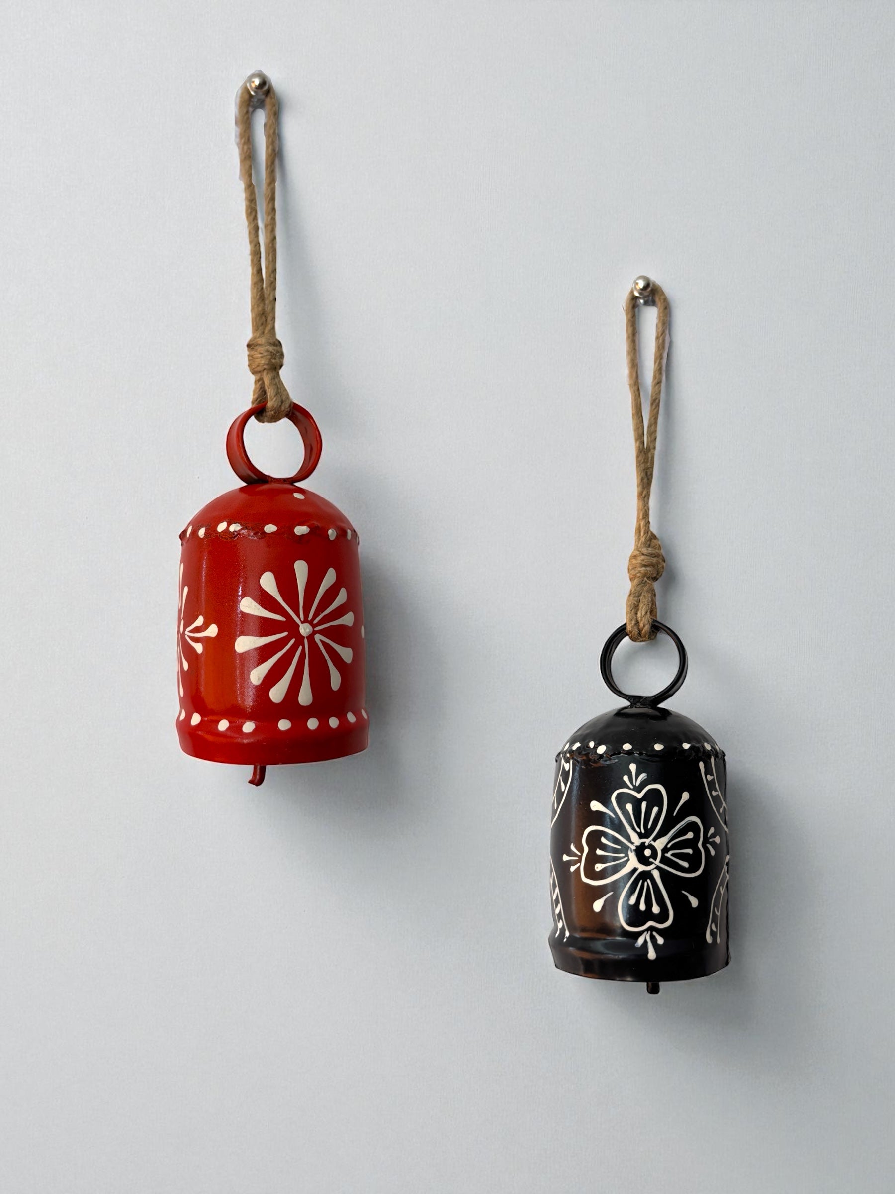 WARMINGO DE 2 PC Bell Wall Hanging Decor | Garden Tree Hanging Bells Decoration | Handpainted Hanging Ornaments for Home Living Room Wind Chime (Black & RED)